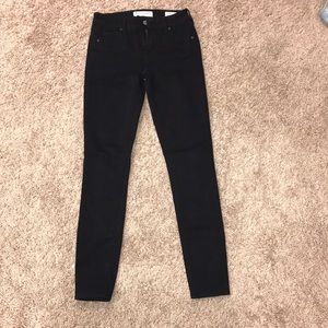 Black, Mid Rise ‘Skinniest’ Jeans